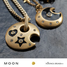Carica l&#39;immagine nel visualizzatore di Gallery, MOON collana con ciondoli
